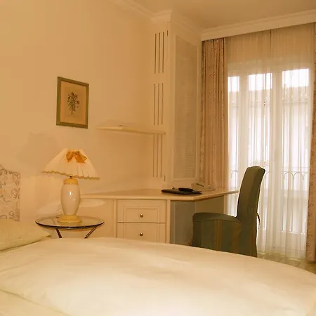 Al Porto 3* アスコナ